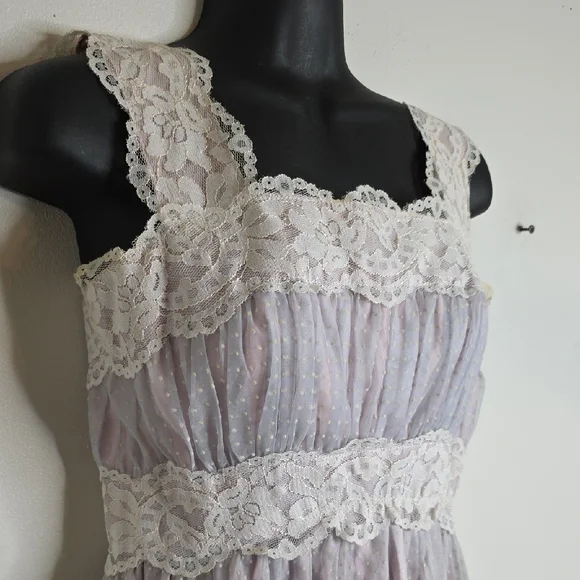 Elegant Lace Trimmed Maxi Dress VINTAGE, PROM , HIPPIE BOHO - Picture 2 of 11